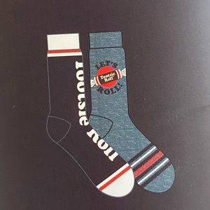 2 pair of tootsie roll socks